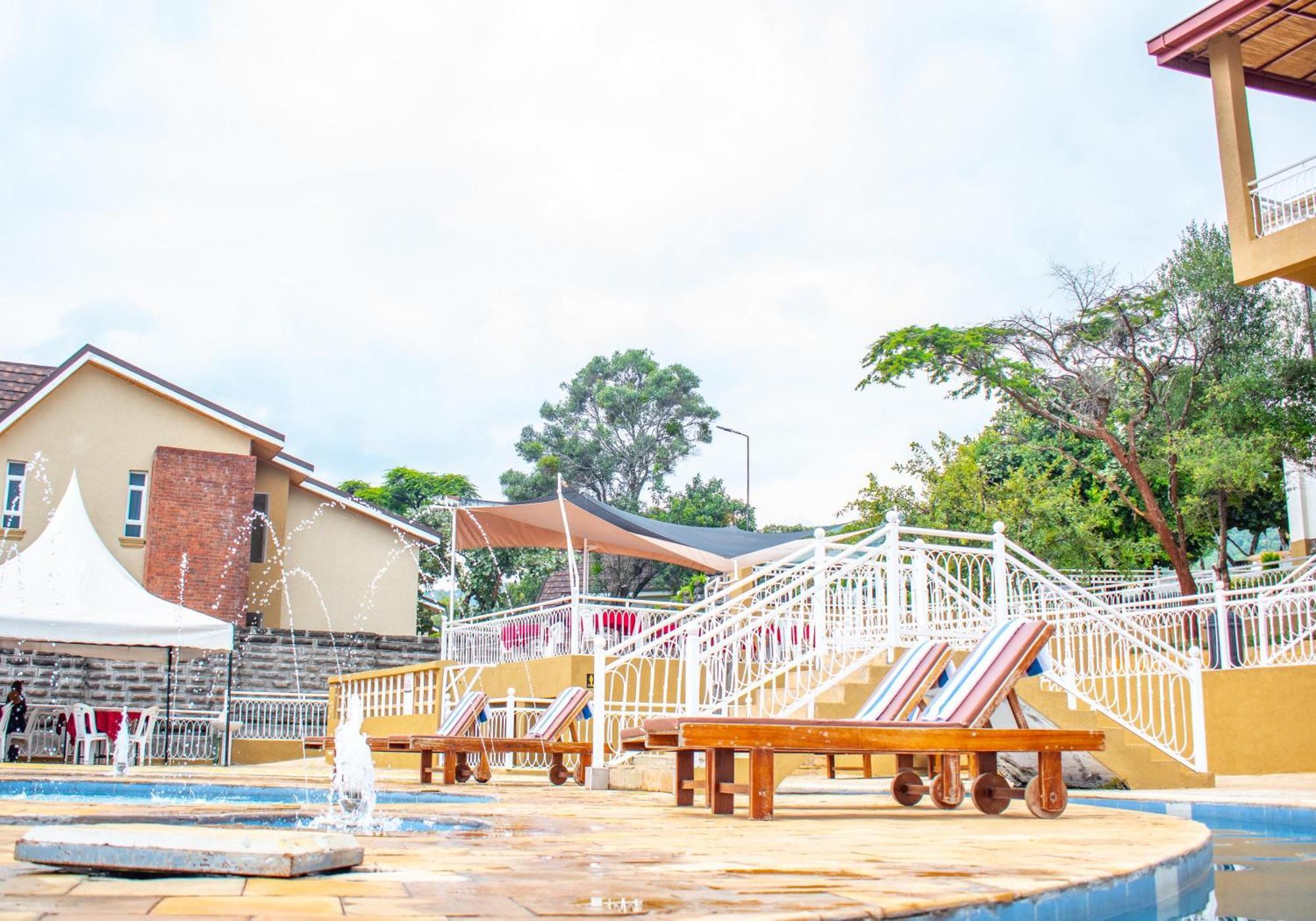 Angani Resorts & Spa Limited Shamenei ภายนอก รูปภาพ